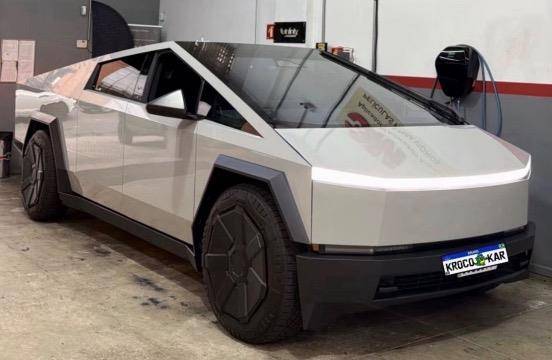 TESLA CYBERTRUCK 122,4 KW ELÉTRICO AWD